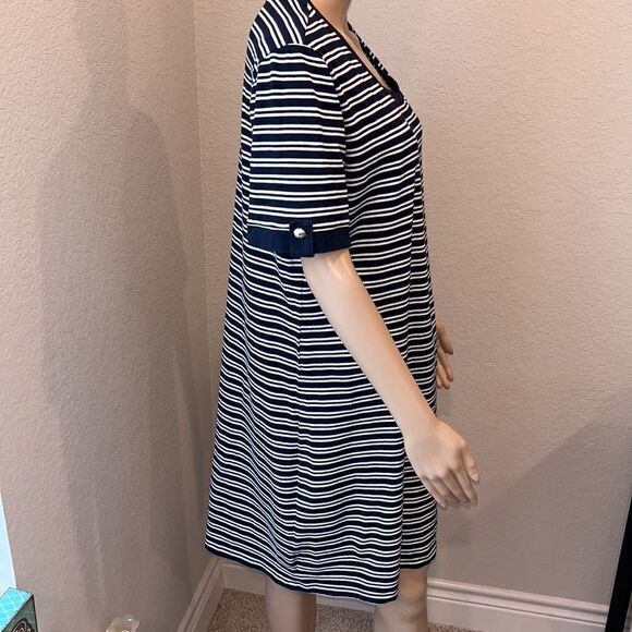 Tommy Hilfiger dress   - Picture 2 of 7